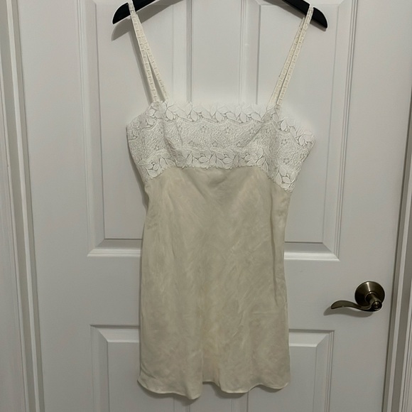 Lejaby Paris women’s Cream silk and linen blend Chemise